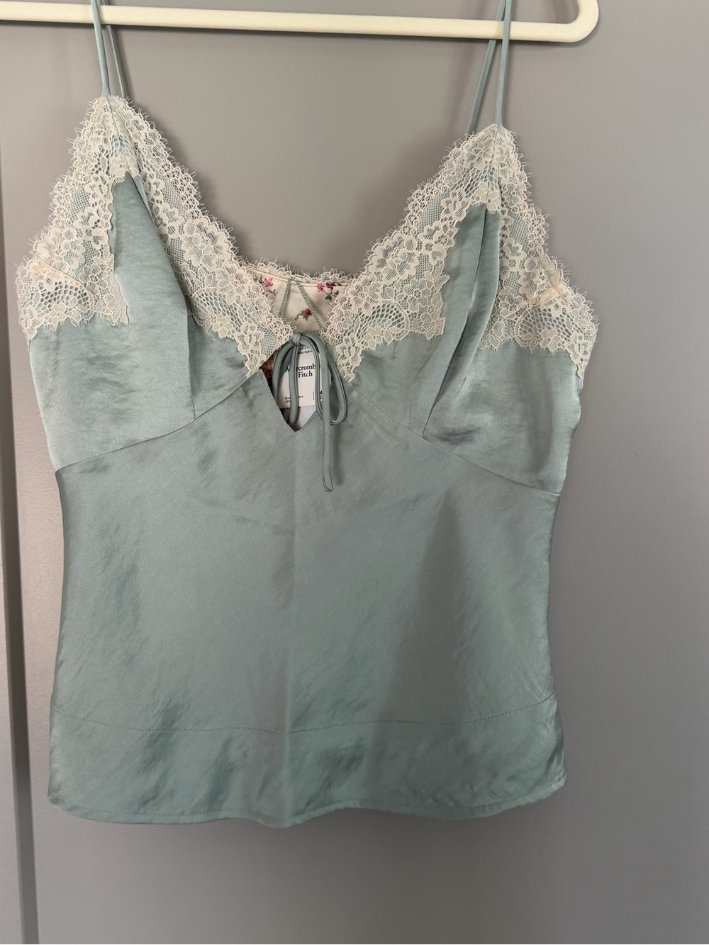 Abercrombie & Fitch reversible Satin Lace Trim Cami